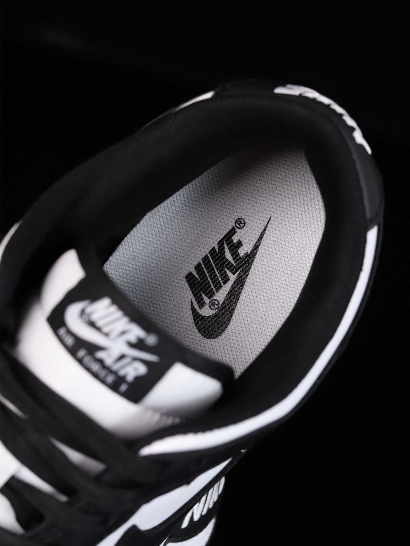 Special offer on Nike Air Jordan 1s, delivery within 7 days in the US.